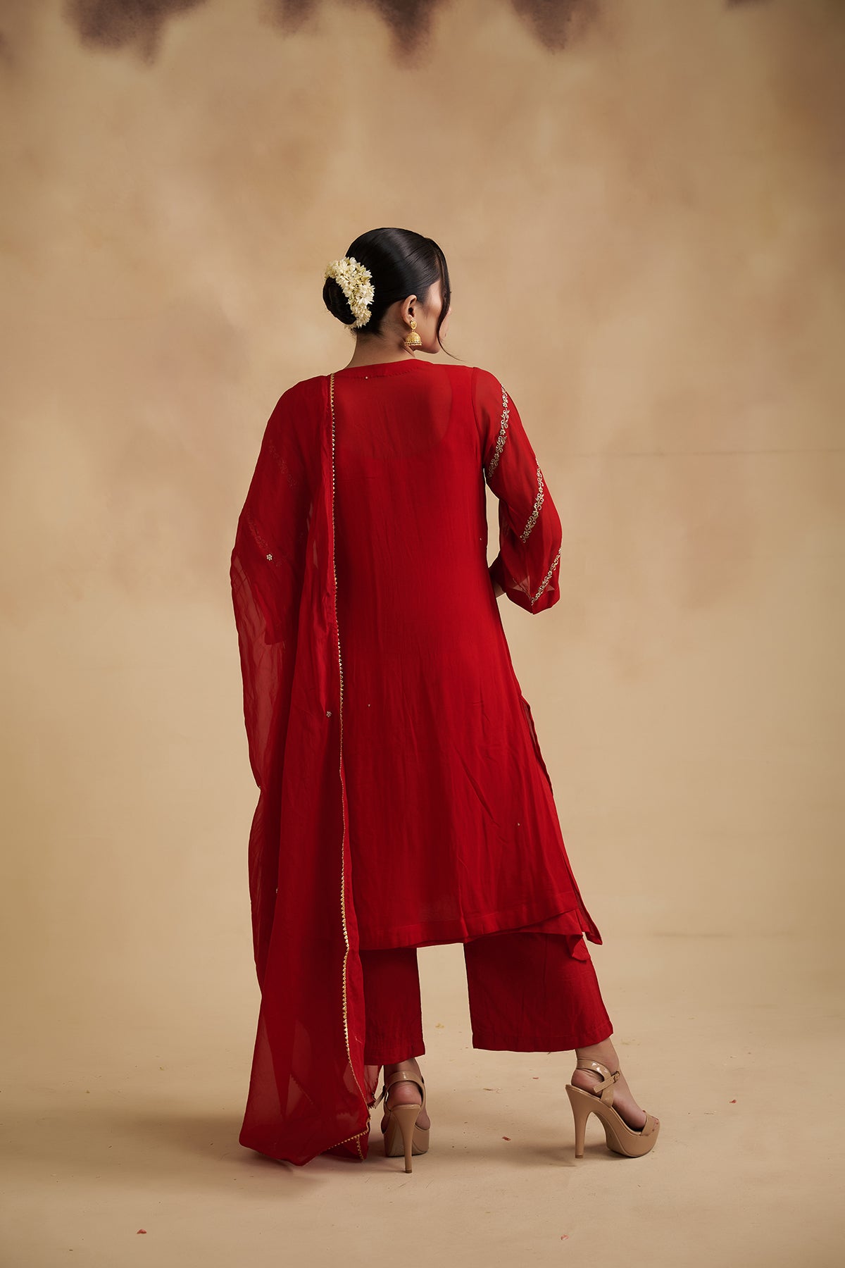 Shobhana Lal Georgette Suit