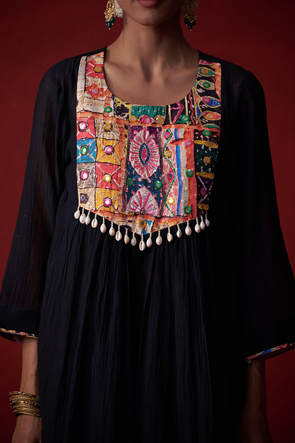 Black Gamthi Design Chanderi Suit