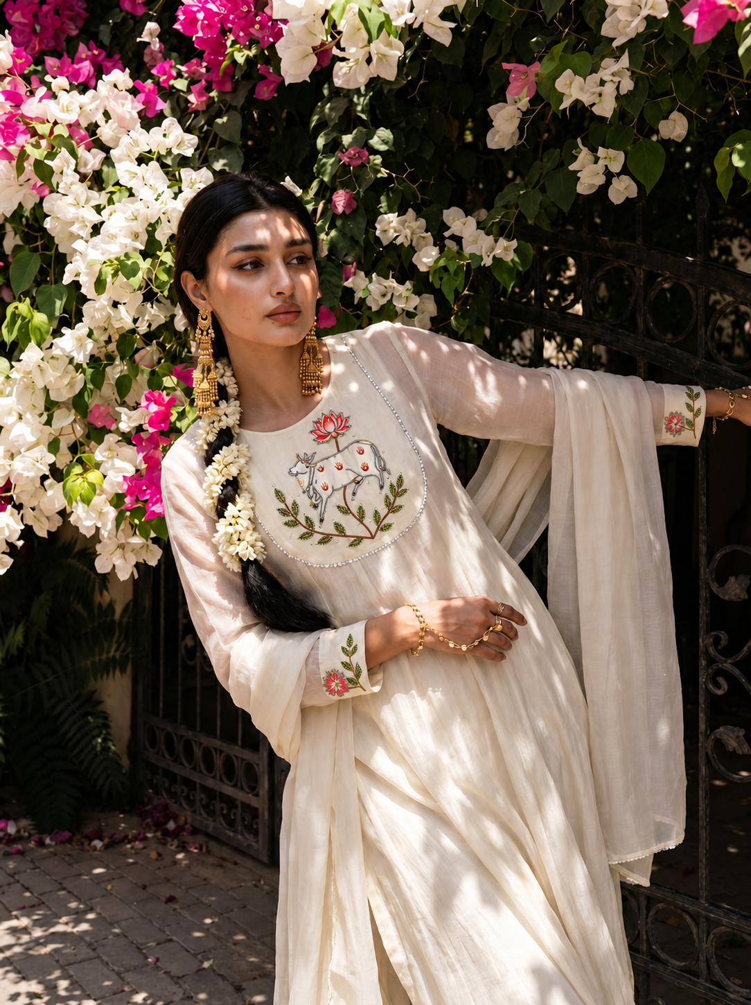 KamDhenu Sweta Anarkali Mul Chanderi Suit