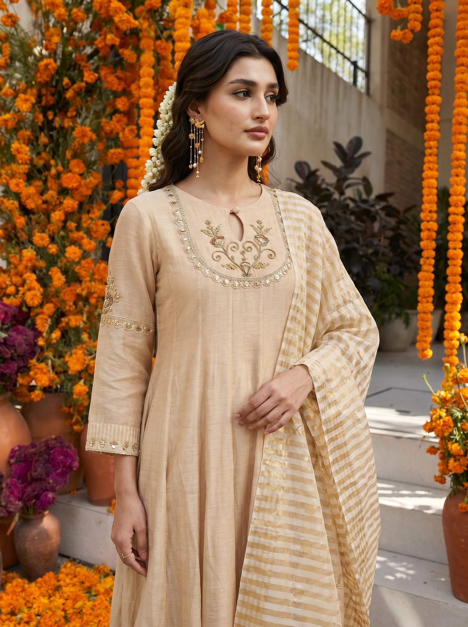 Kāñcanīya Zari Chanderi Anarkali Suit