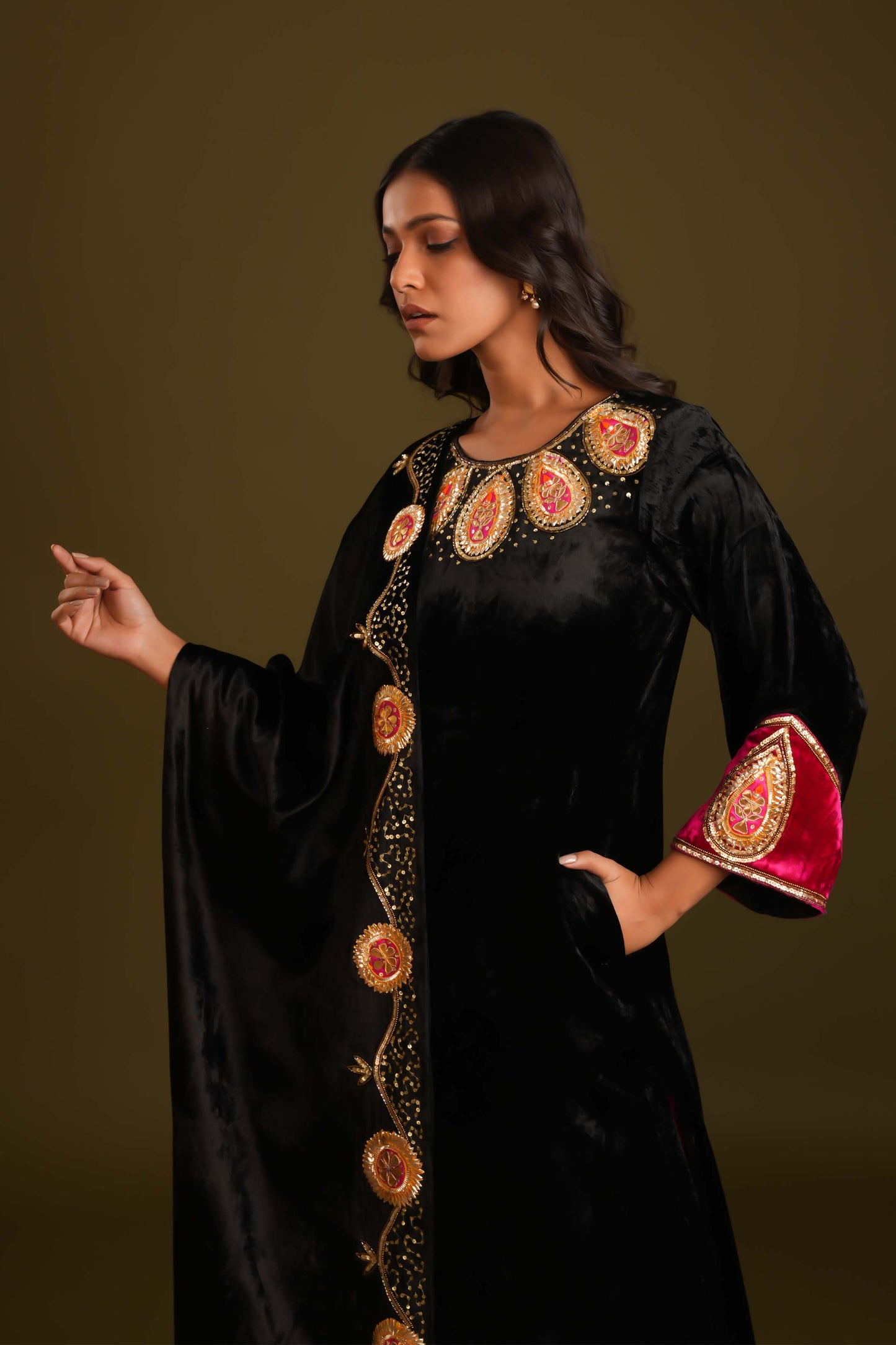 BLACK CHANDINI VELVET SHAWL