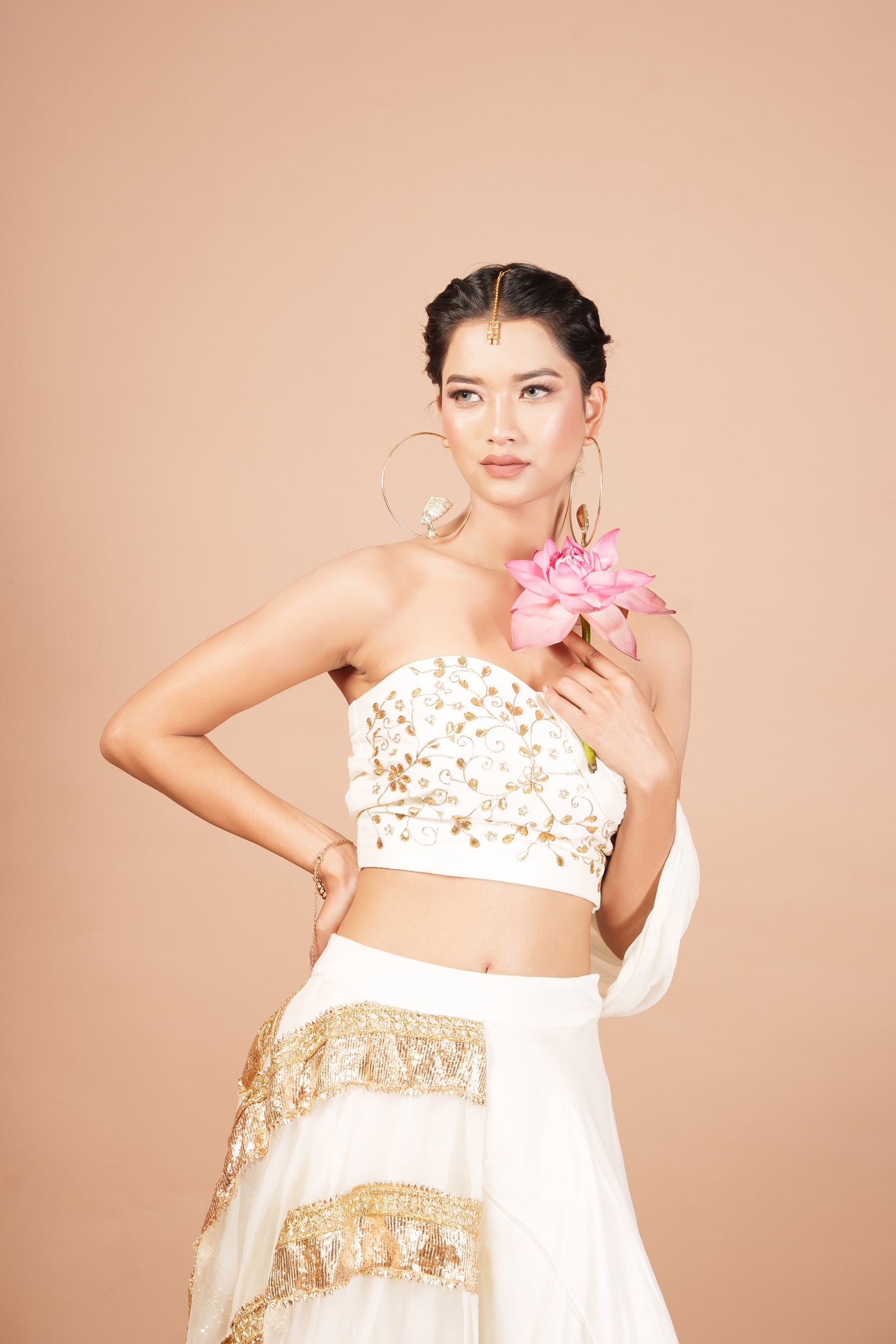 NAYAAB DOUBLE LAYER LEHENGA SET