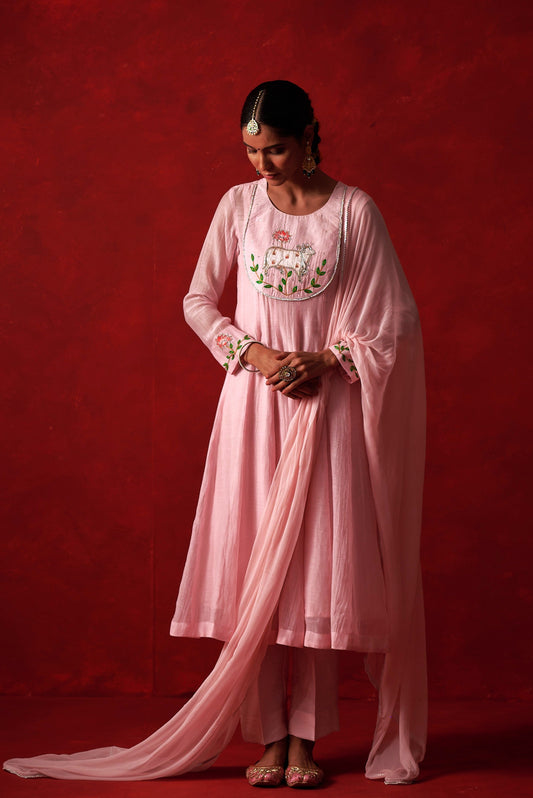 Pichwai Gulabi Mul Chanderi Suit