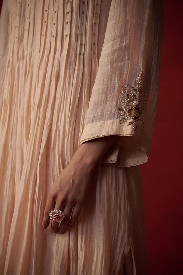 Kāñcanīya Mul Chanderi Pleated Suit